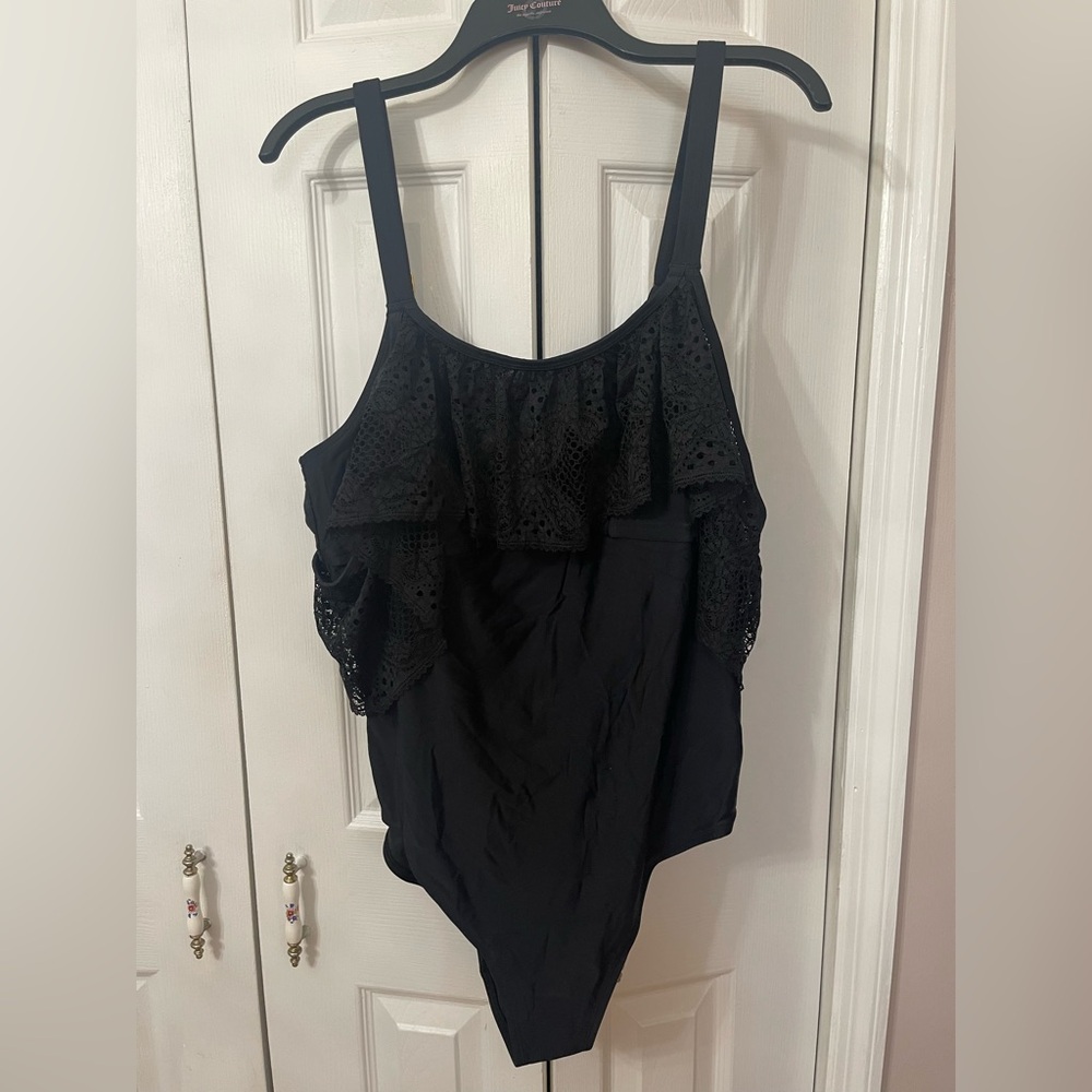 Adore Me Black Lace One Piece Suit W/Lace Drapes Down & Covers Your Arms Size 2X